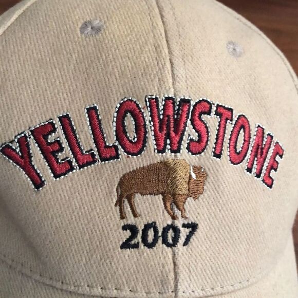 Yellowstone 2007 Embroidered baseball cap beige tan - Picture 6 of 6